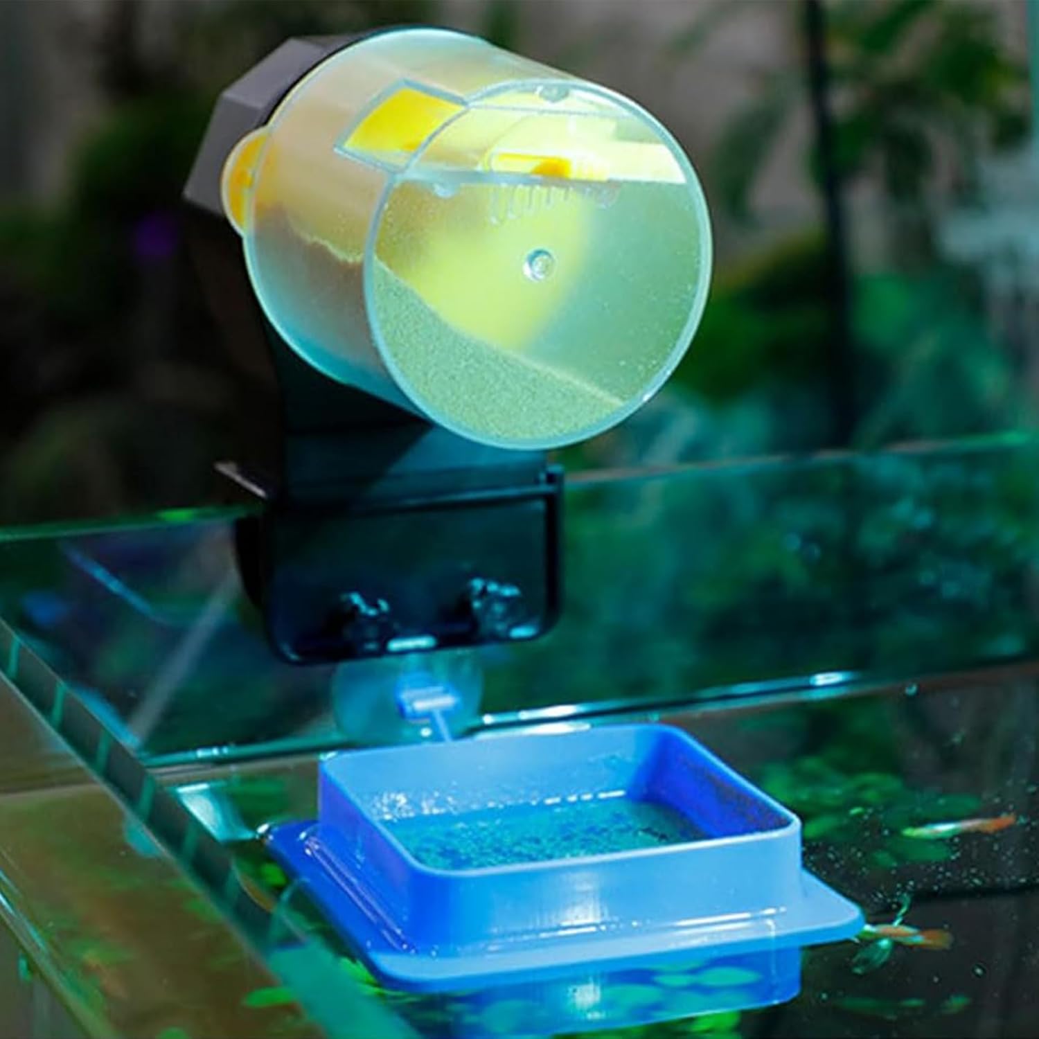 VNEKVA Automatic Fish Feeder with Timer, 210ML & 100ML Capacity, Auto Fish Food Dispenser for Aquariums, Fish Tanks & Ponds, Vacation Fish Feeder for Hands-Free Fish Care